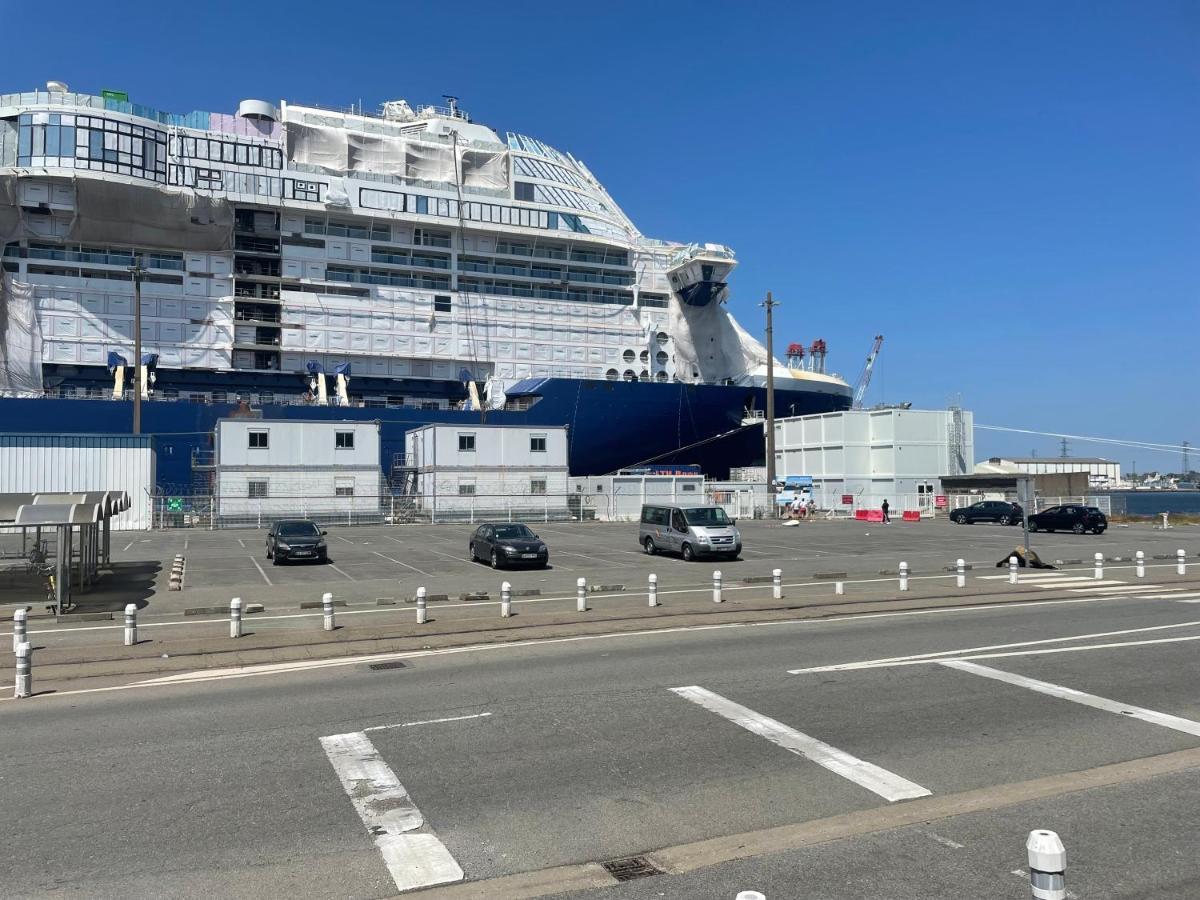 Recent, Entierement Equipe, Proche Chantiers Et Airbus *